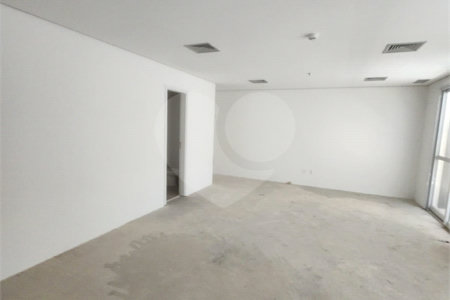 Sala comercial a venda em frente ao Allianz Parque
