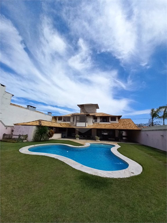 Casa à venda com 4 quartos, sendo 3 suítes,  em Geribá, Armação dos Búzios, RJ