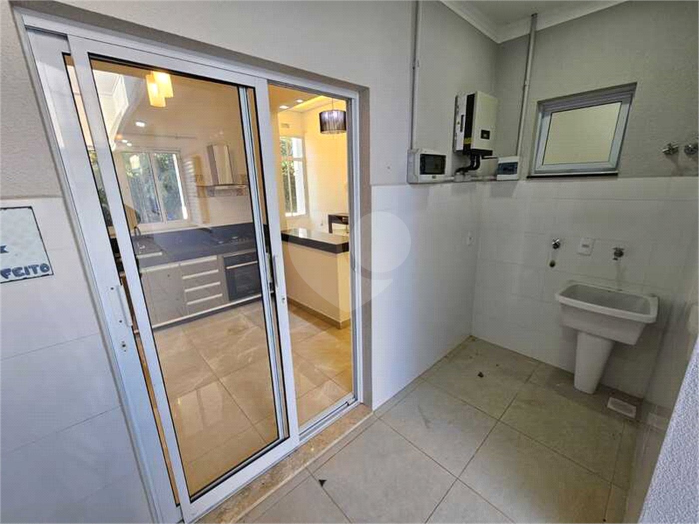 Casa à venda com 3 quartos, sendo 1 suíte, no condomínio Vista Verde, Indaiatuba - SP