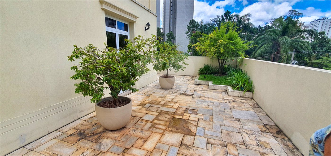 Apartamento à venda com 3 suítes em Morumbi, São Paulo, SP