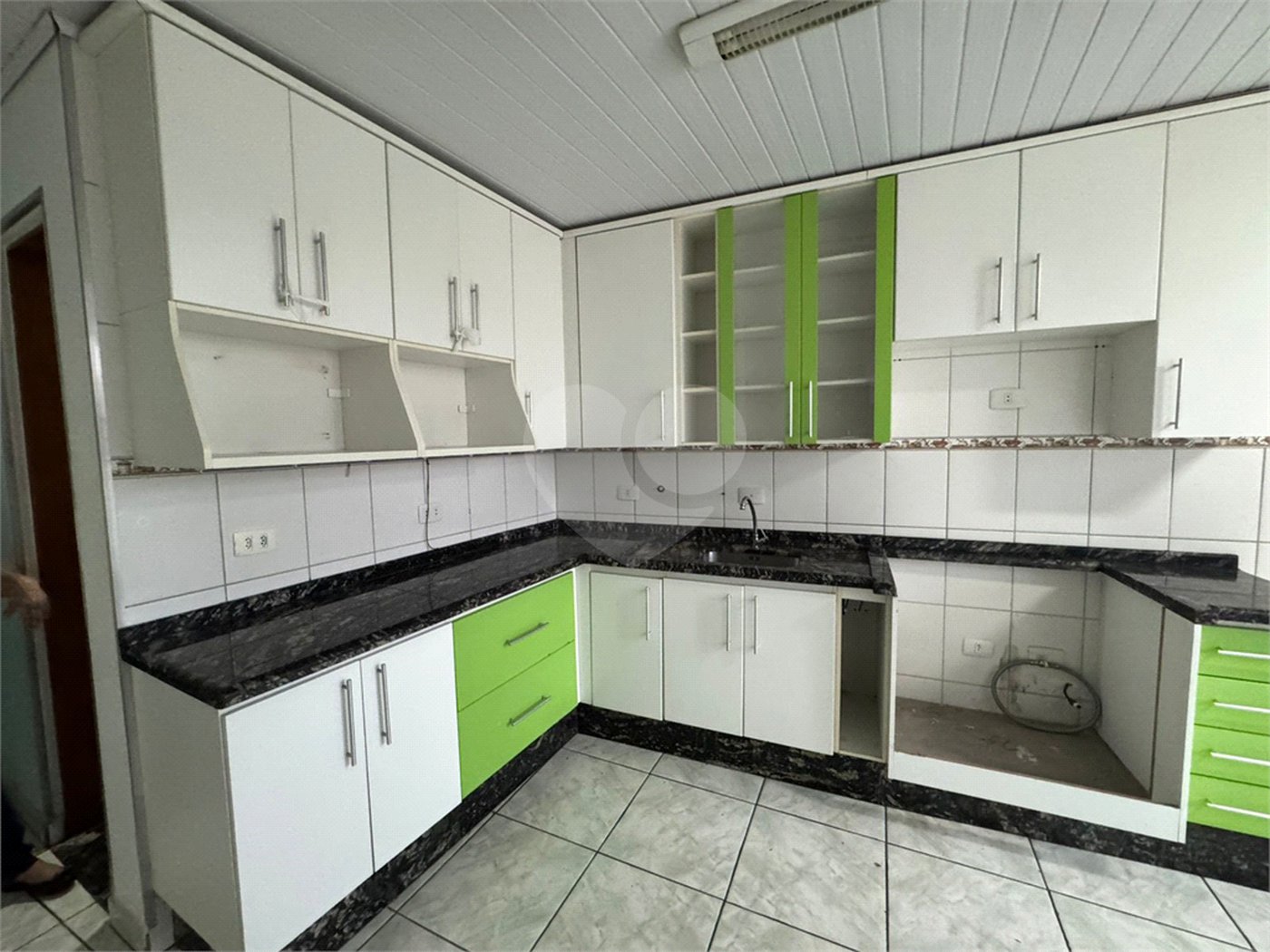 Casa à venda com 3 quartos, sendo 1 suíte,  em Jardim Imperador, Guarulhos, SP