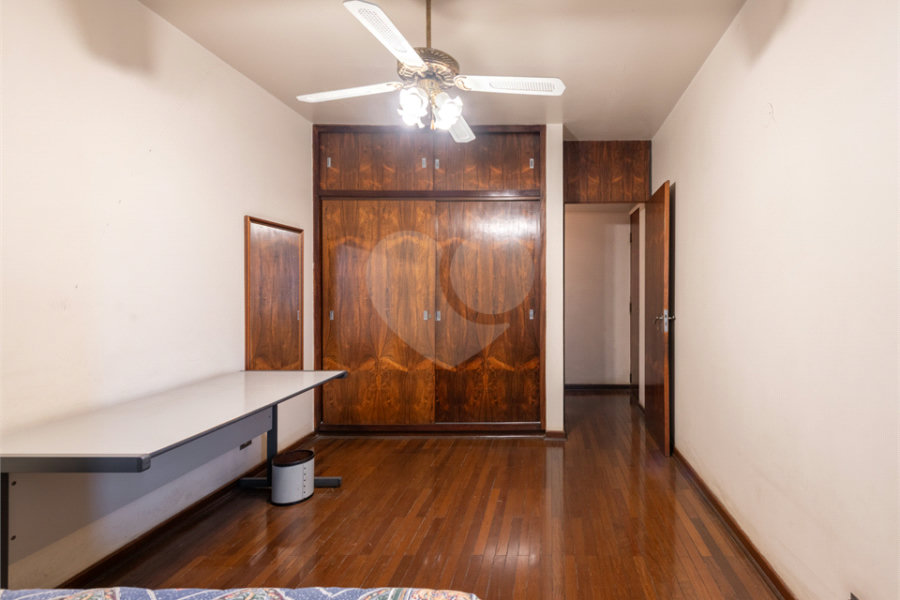 Casa Térrea à venda com 7 quartos, sendo 1 suíte, em Santana, São Paulo, SP