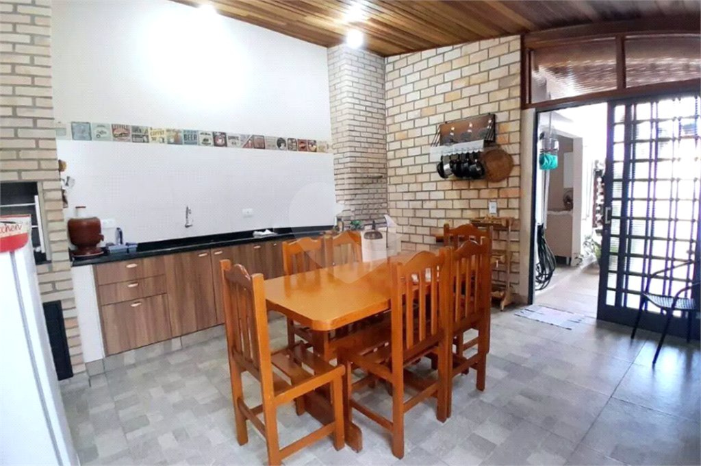 Casa à venda com 3 quartos, sendo 1 suíte, em Vila Cleto, Itu, SP