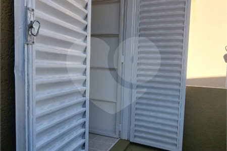 Sobrado à venda com 2 quartos em Vila Nivi, São Paulo, SP