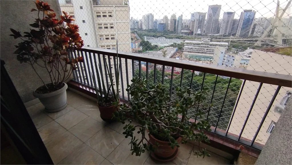 Duplex para alugar com 3 suítes em Real Parque, São Paulo, SP