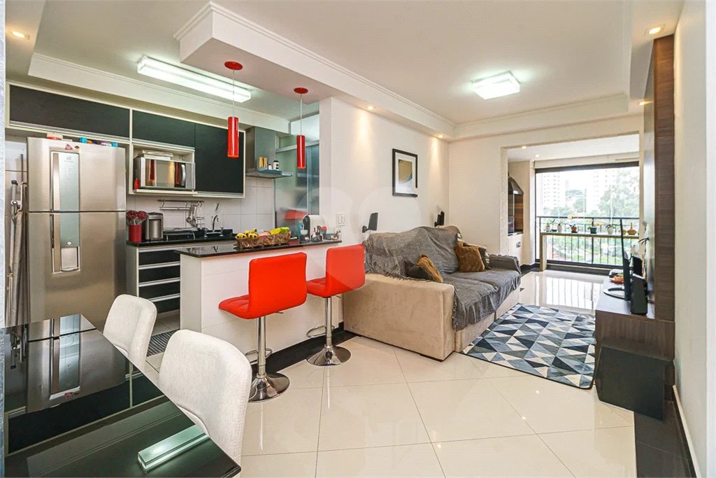 Apartamento à venda com 3 quartos, sendo 1 suíte, em Jardim Prudência, São Paulo, SP