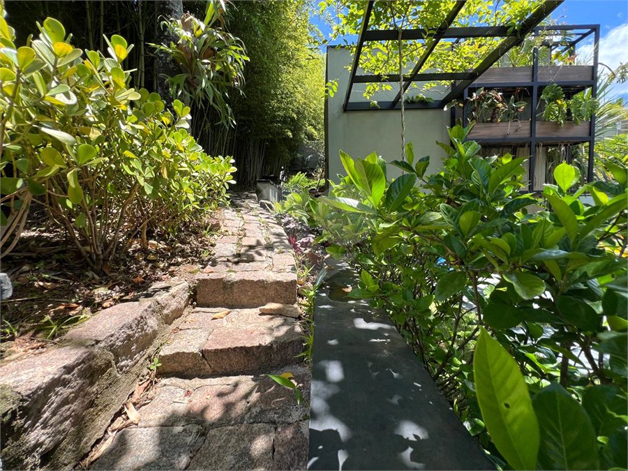 Casa à venda com 3 suítes no condomínio Vinhas da Vista Alegre - Lado Sede, Vinhedo - SP