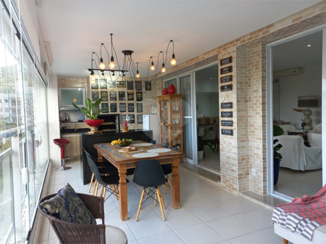 Apartamento à venda ou para alugar com 3 suítes em Enseada, Guarujá, SP