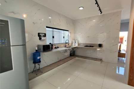 Casa à venda com 3 quartos no condomínio Residencial Lago dos Ipês, Itapetininga - SP