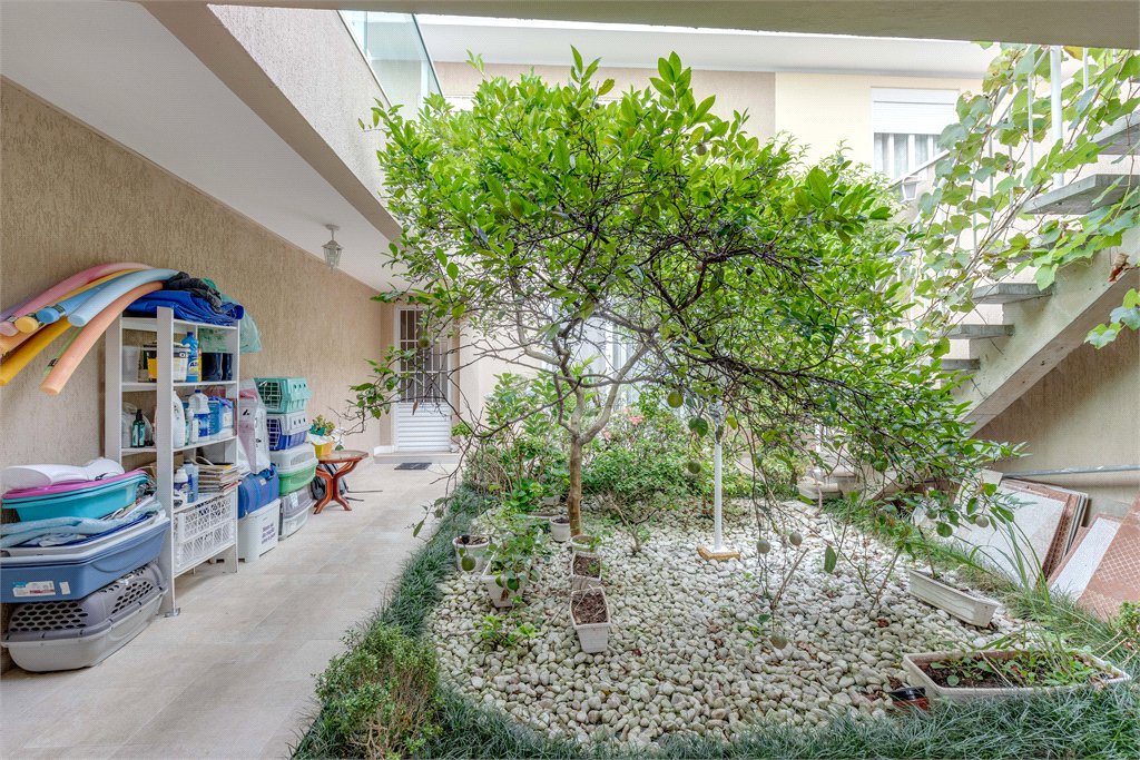 Casa à venda com 3 quartos, sendo 1 suíte, em Jardim Bélgica, São Paulo, SP