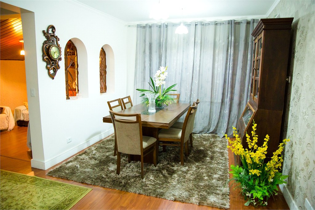 Casa Térrea à venda com 4 quartos, sendo 1 suíte,  em Super Quadra Morumbi, São Paulo, SP