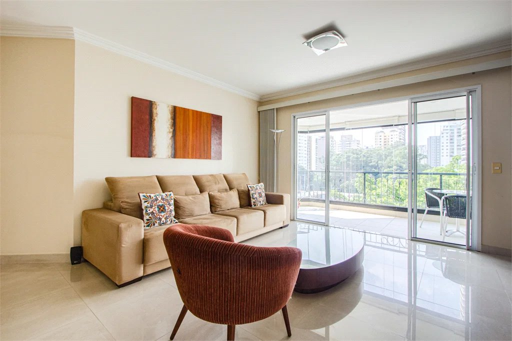 Apartamento à venda com 4 quartos, sendo 3 suítes,  em Cidade Monções, São Paulo, SP