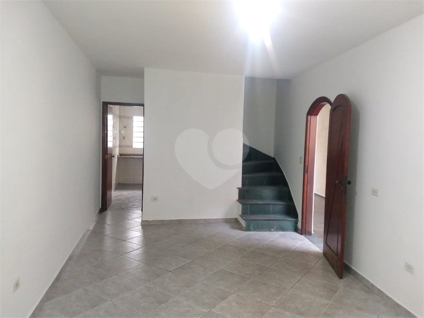 Sobrado à venda com 3 quartos, sendo 1 suíte, em Tremembé, São Paulo, SP