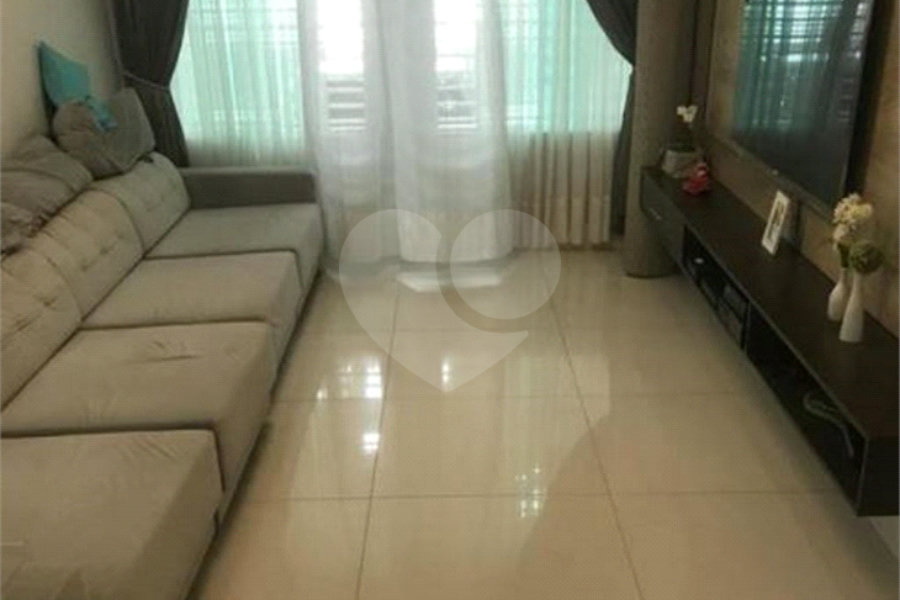 Sobrado à venda com 3 quartos, sendo 2 suítes, em Tremembé, São Paulo, SP