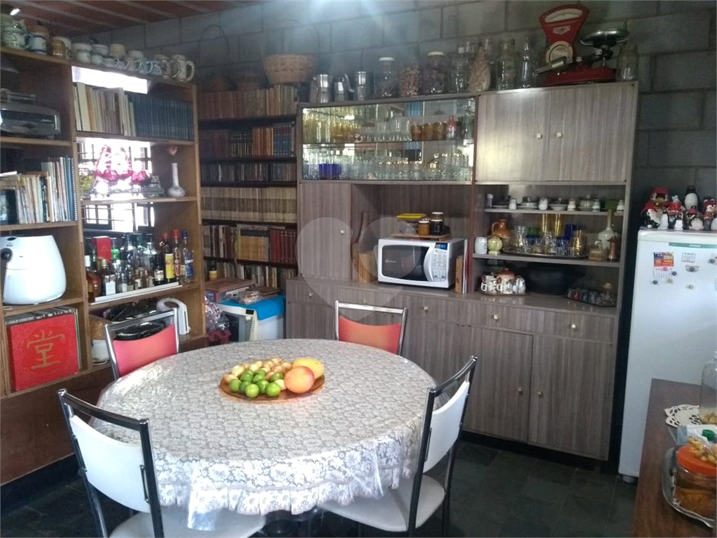 Casa à venda com 3 quartos, sendo 1 suíte, no condomínio Cinco Lagos, Mairiporã - SP