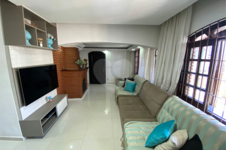 Casa à venda com 3 quartos, sendo 1 suíte,  em Parque Santa Rosa, Suzano, SP