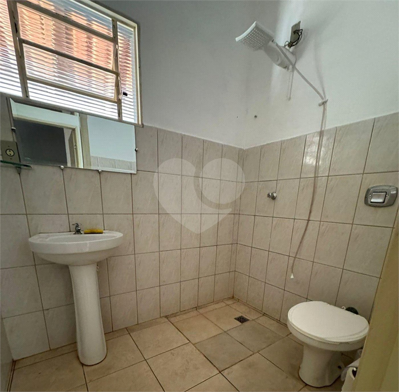 Casa à venda com 2 quartos em Vila Mazzei, Itapetininga, SP