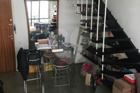 Triplex à venda com 1 suíte em Paraíso, São Paulo, SP