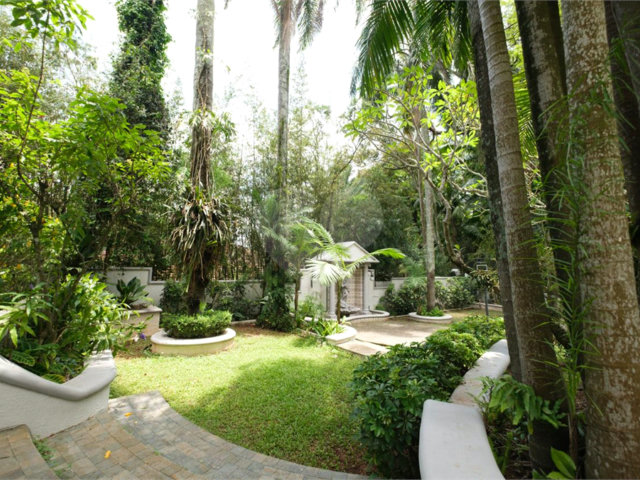Casa à venda com 5 suítes no condomínio Chácara Flora, São Paulo - SP