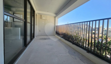 Apartamento à venda com 3 quartos, sendo 1 suíte,  em Pinheiros, São Paulo, SP