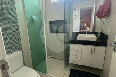 Sobrado à venda com 3 quartos, sendo 1 suíte, em Vila Nivi, São Paulo, SP