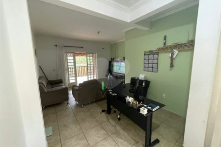 Casa à venda com 3 quartos, sendo 1 suíte,  em Bosque, Vinhedo, SP