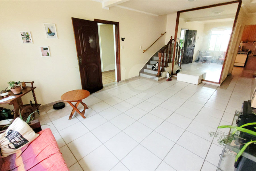 Sobrado à venda com 4 quartos, sendo 2 suítes, em Parada Inglesa, São Paulo, SP