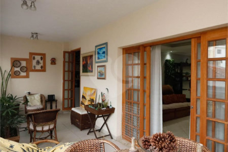 Sobrado à venda com 6 quartos, sendo 1 suíte, em Tucuruvi, São Paulo, SP