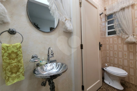 Sobrado à venda com 5 quartos, sendo 2 suítes, em Jardim Vera Cruz, São Paulo, SP