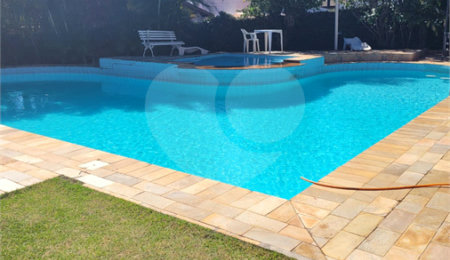 Casa à venda com 4 quartos, sendo 2 suítes,  no Centro, Vinhedo, SP