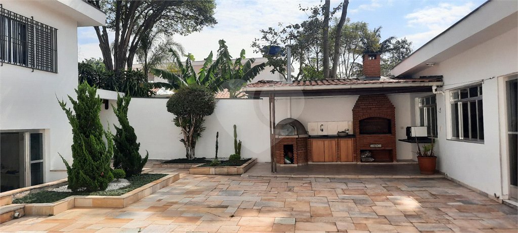 Casa à venda ou para alugar com 3 suítes em Alto da Lapa, São Paulo, SP