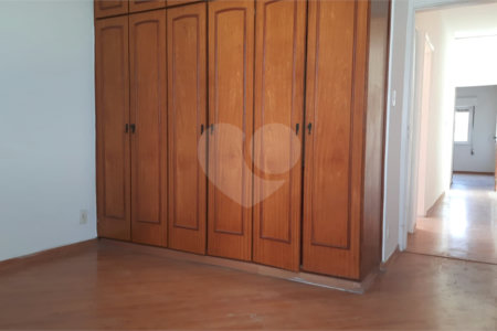 Casa à venda com 3 quartos, sendo 1 suíte, em Parque Jabaquara, São Paulo, SP