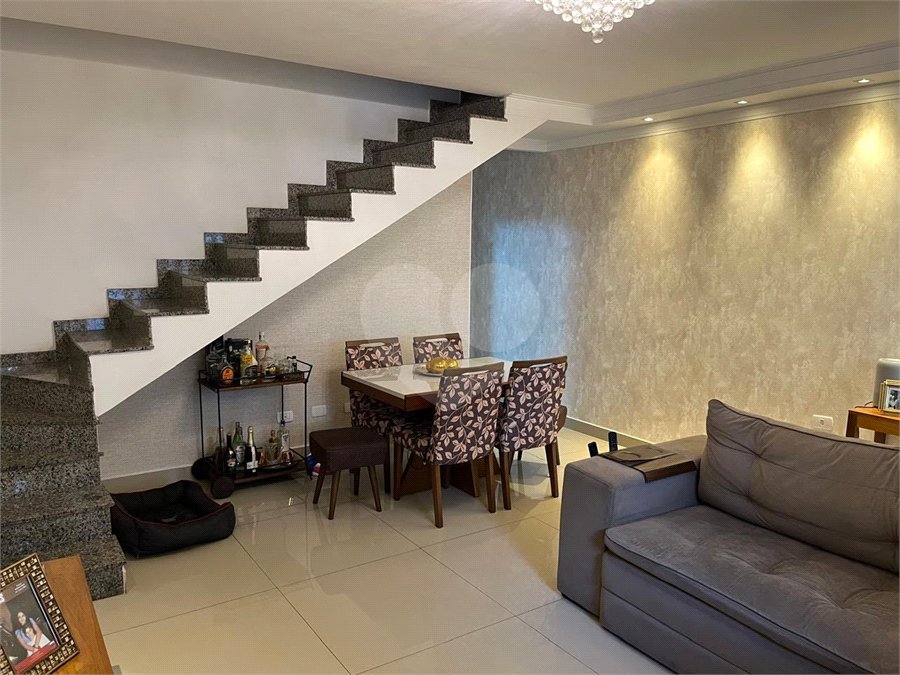 Casa à venda com 3 suítes no condomínio Residencial Palmas I, São Paulo - SP