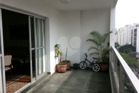 Apartamento à venda com 4 quartos, sendo 3 suítes,  em Indianópolis, São Paulo, SP