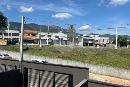 Sobrado para alugar com 3 quartos, sendo 1 suíte, em Vila Petrópolis, Atibaia, SP