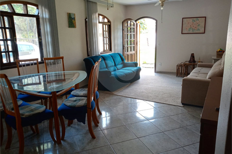 Casa à venda com 3 quartos, sendo 1 suíte, em Tremembé, São Paulo, SP