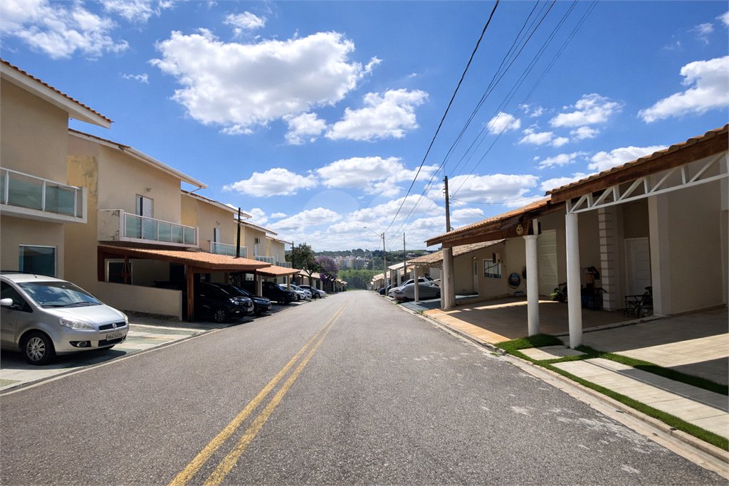 Casa à venda com 3 quartos, sendo 1 suíte,  no condomínio Bella Vista, Sorocaba - SP