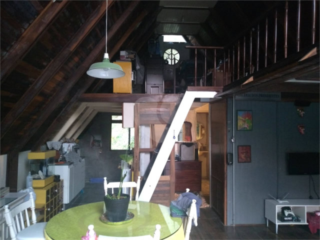 Casa à venda com 3 quartos, sendo 1 suíte,  no condomínio Cinco Lagos, Mairiporã - SP