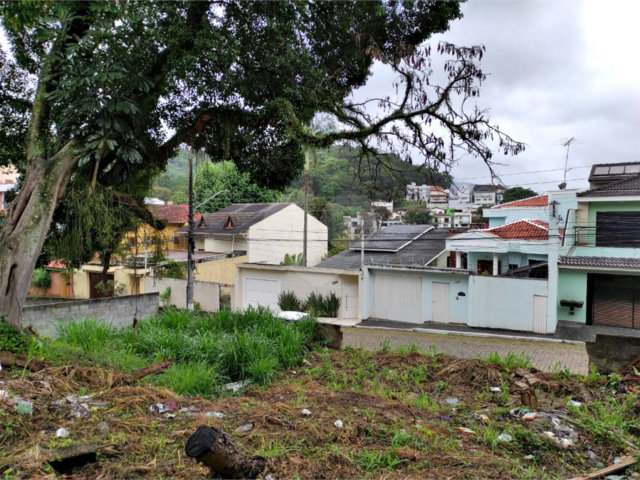 Terreno à venda em Horto, São Paulo, SP