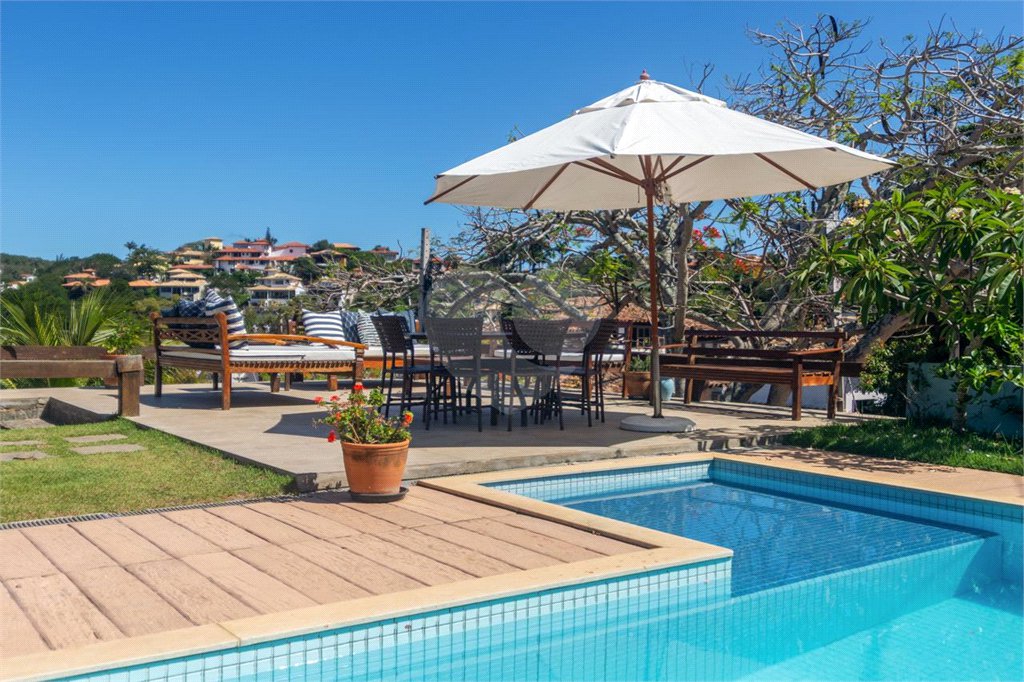 Casa à venda com 5 quartos, sendo 3 suítes, em Geribá, Armação dos Búzios, RJ