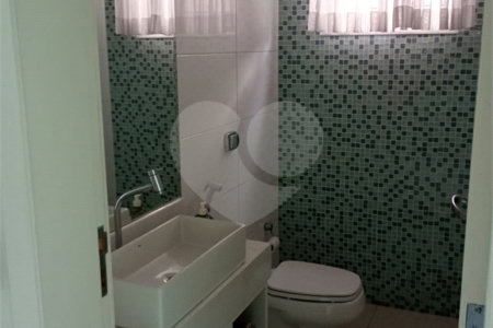 Casa à venda com 3 quartos, sendo 2 suítes, no condomínio Granja Olga II, Sorocaba - SP