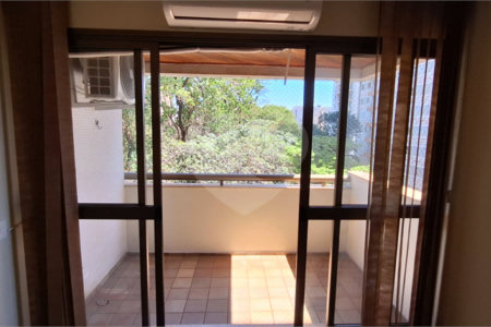 Apartamento à venda com 3 quartos, sendo 1 suíte,  no Centro, Ribeirão Preto, SP