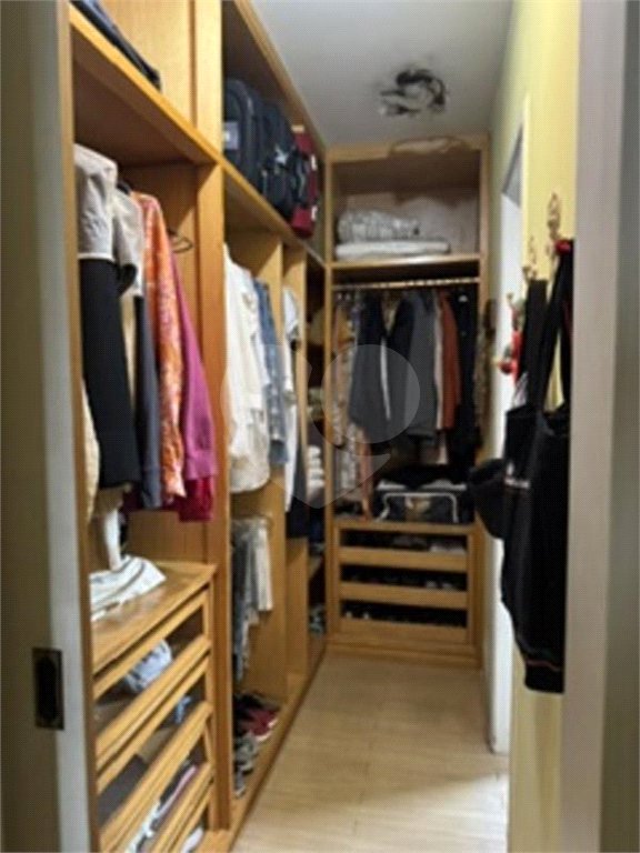 Apartamento à venda com 3 quartos, sendo 1 suíte,  em Jardim das Acácias, São Paulo, SP