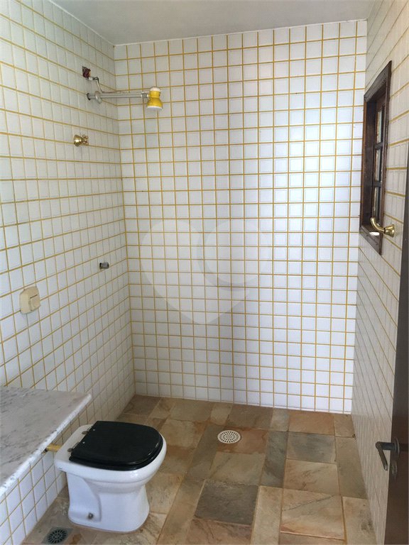 Casa à venda com 5 quartos, sendo 2 suítes,  em Jardim Maristela, Atibaia, SP