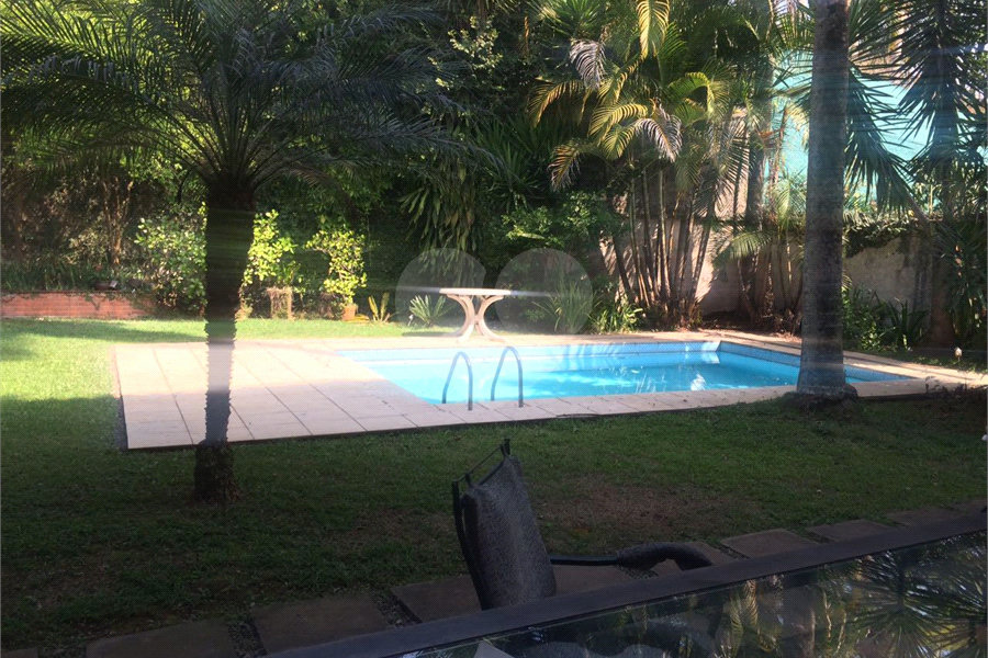 Casa à venda ou para alugar com 4 quartos, sendo 2 suítes, em Jardim Guedala, São Paulo, SP