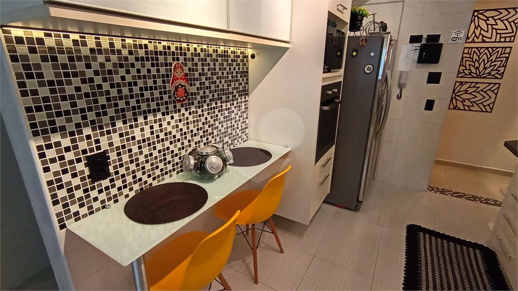 Apartamento à venda com 2 quartos, sendo 1 suíte, em Pitangueiras, Guarujá, SP