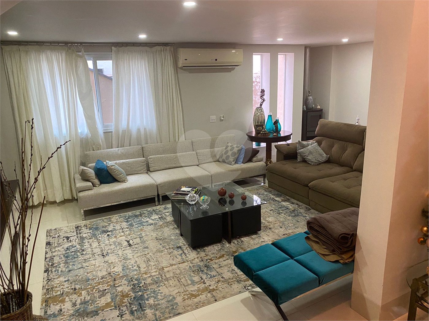 Casa à venda com 4 suítes no condomínio Granja Morumbi, São Paulo - SP