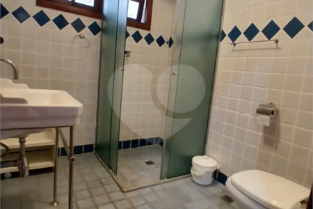 Casa à venda com 5 quartos, sendo 3 suítes, em Vila Santista, Atibaia, SP