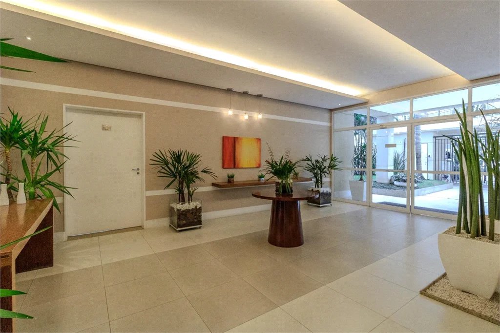 Apartamento à venda com 2 quartos, sendo 1 suíte,  em Vila Andrade, São Paulo, SP