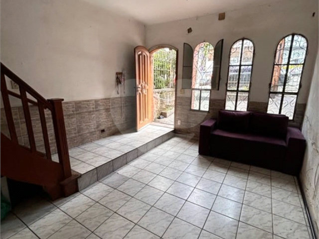 Sobrado à venda com 3 quartos em Água Fria, São Paulo, SP